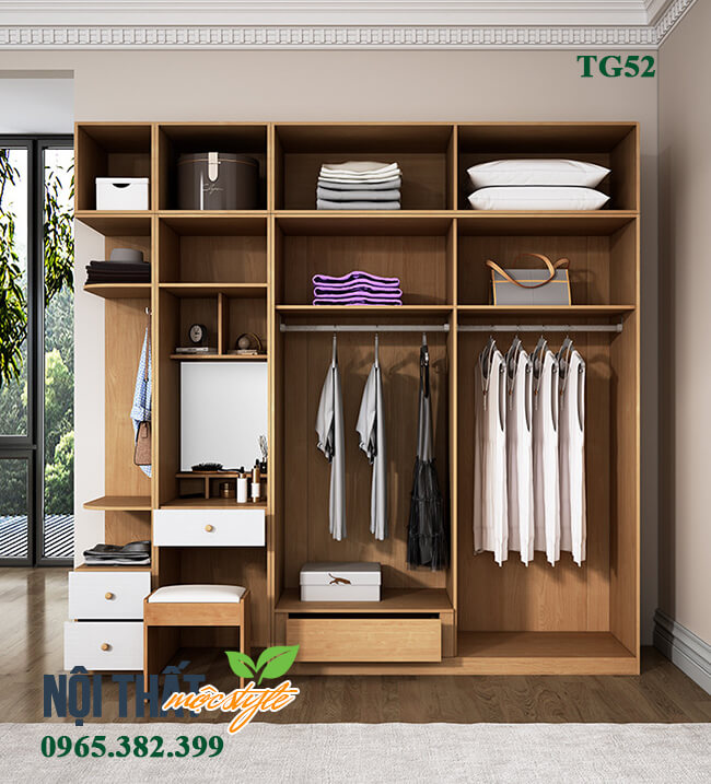 Bên trong tủ quần áo TG52 Tủ quần áo TG52 với các ngăn hộc được chia và sắp xếp khoa học vô cùng tiện lợi và tiết kiệm diện tích.