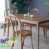 Mẫu bàn ăn kết hợp với ghế gỗ thonet 18 vừa dịu dàng, tinh tế, vừa vô cùng thẩm mỹ