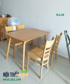 Bộ 4 ghế cabin mặt gỗ kết hợp với bàn mango vừa mộc mạc nhưng cũng không kém phần hiện đại